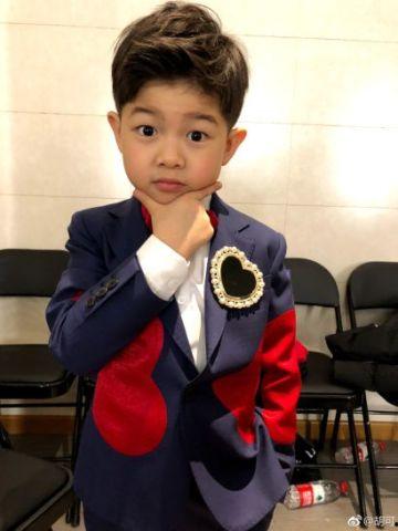 胡可爆料安吉生二胎视频,温馨家庭画面引网友热议